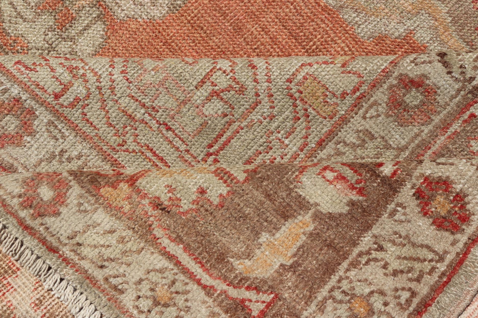 Antique Turkish Oushak Rug with Floral Medallion Burnt Orange and Cream. Keivan Woven Arts / rug NA - 639810, country of origin / type: Turkey / Oushak, circa 1910 Measures: 8'2 x 12'11. This antique Turkish Oushak carpet (circa 1910) features a fl... - Keivan Woven ArtsNA - 639810 - 723Rug