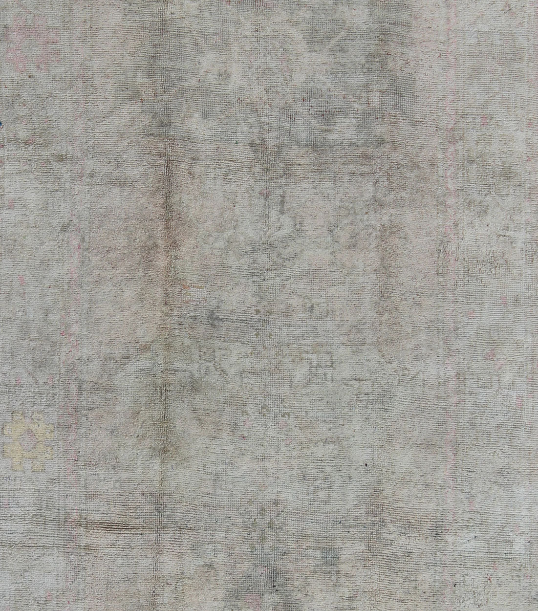 Muted Vintage Turkish Oushak Rug with Central Medallion in Gray, Ivory, Brown, rug na - 74312, country of origin / type: Turkey / Oushak, circa mid - 20th century This Turkish Oushak carpet features a central medallion design, as well as patterns of... - Keivan Woven ArtsNA - 74312 - 948Rug