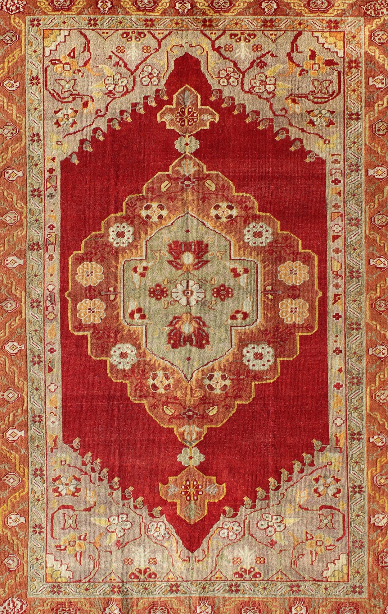 Early 20th Century Antique Turkish Oushak Rug with Stretched Floral Medallion, rug na - 75025, country of origin / type: Turkey / Oushak, circa 1920 This antique Turkish Oushak carpet (circa 1920) features a central medallion design, as well as pa... - Keivan Woven ArtsNA - 75025 - 952Rug