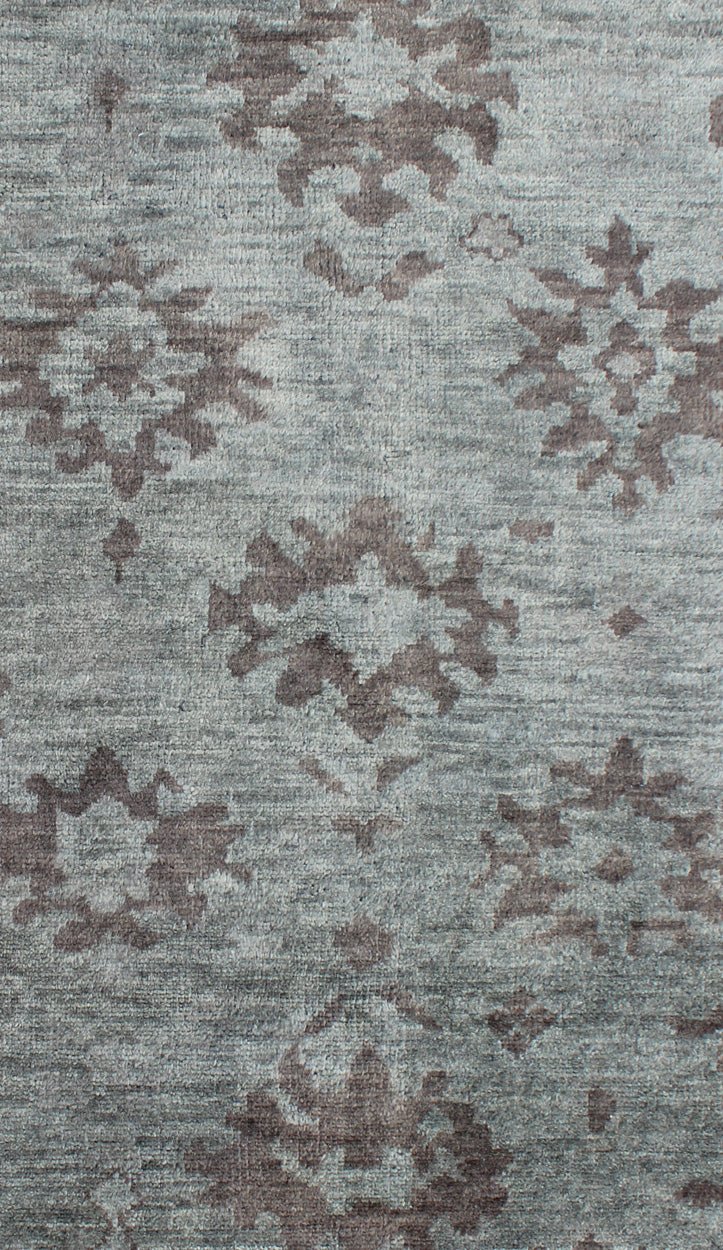 Indian Hand - Knotted Floral Oushak Rug in Muted Blue and Cocoa Measures 5'6 x 8'6 This floral Oushak rug was hand - knotted with Indian wool during the 2010's. The background of the center field is rendered in a beautiful muted blue, with f... - Keivan Woven ArtsOB - 103432967 - 0623026 - 6987Rug