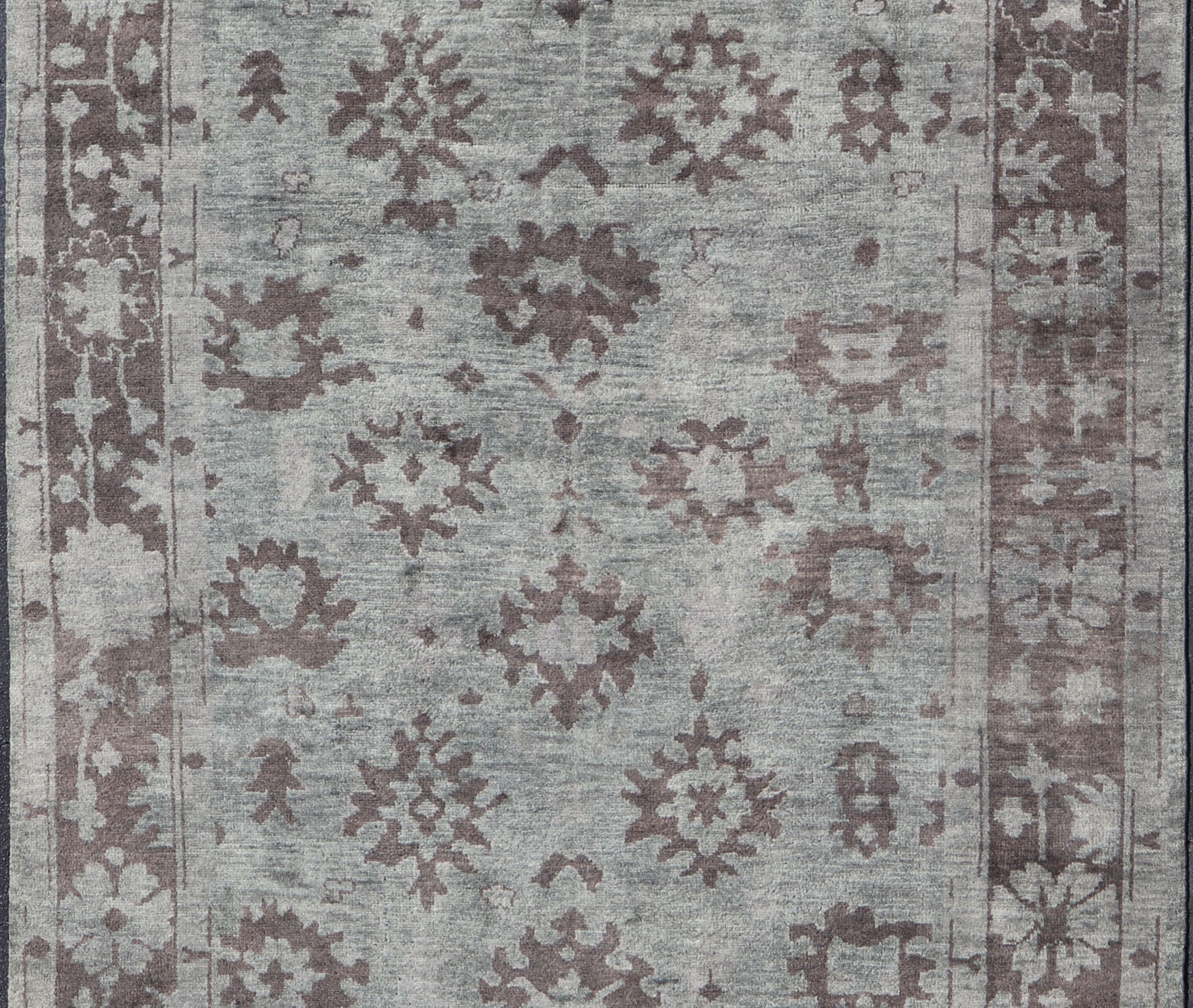 Modern Hand Knotted Oushak Rug in Wool With Sub - Geometric Design in Green and Brown This modern Indian Oushak rug has been hand - knotted in wool and features a sub - geometric design rendered in green and brown tones. A complementary, multi - tiered... - Keivan Woven ArtsOB - 103432994 - 6230026 - 15506Rug