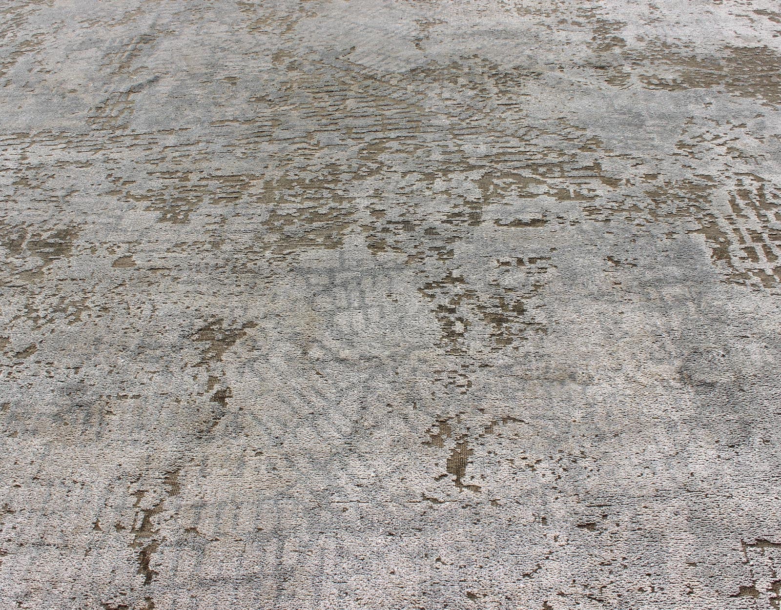 Keivan Woven Arts Modern Rug With warm Cream, Light Brown & Off White. This modern rug by Keivan Woven Arts has been hand - knotted and features an all - over abstract design rendered in cream, brown, off white and tan tones; making it a marvelous f... - Keivan Woven ArtsOB - 104666393 - 9322Rug