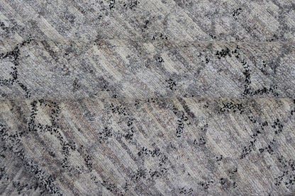 Light Gray Modern Rug With All - Over Chain Design in Dark Gray Measures 6'7 x 9'10 The field is rendered in a rich, mature light gray, with blends of neutrals creating a nice balance and depth. The design a simple trellis work, a round r... - Keivan Woven ArtsOB - 106611721 - 98000281 - 21090Rug