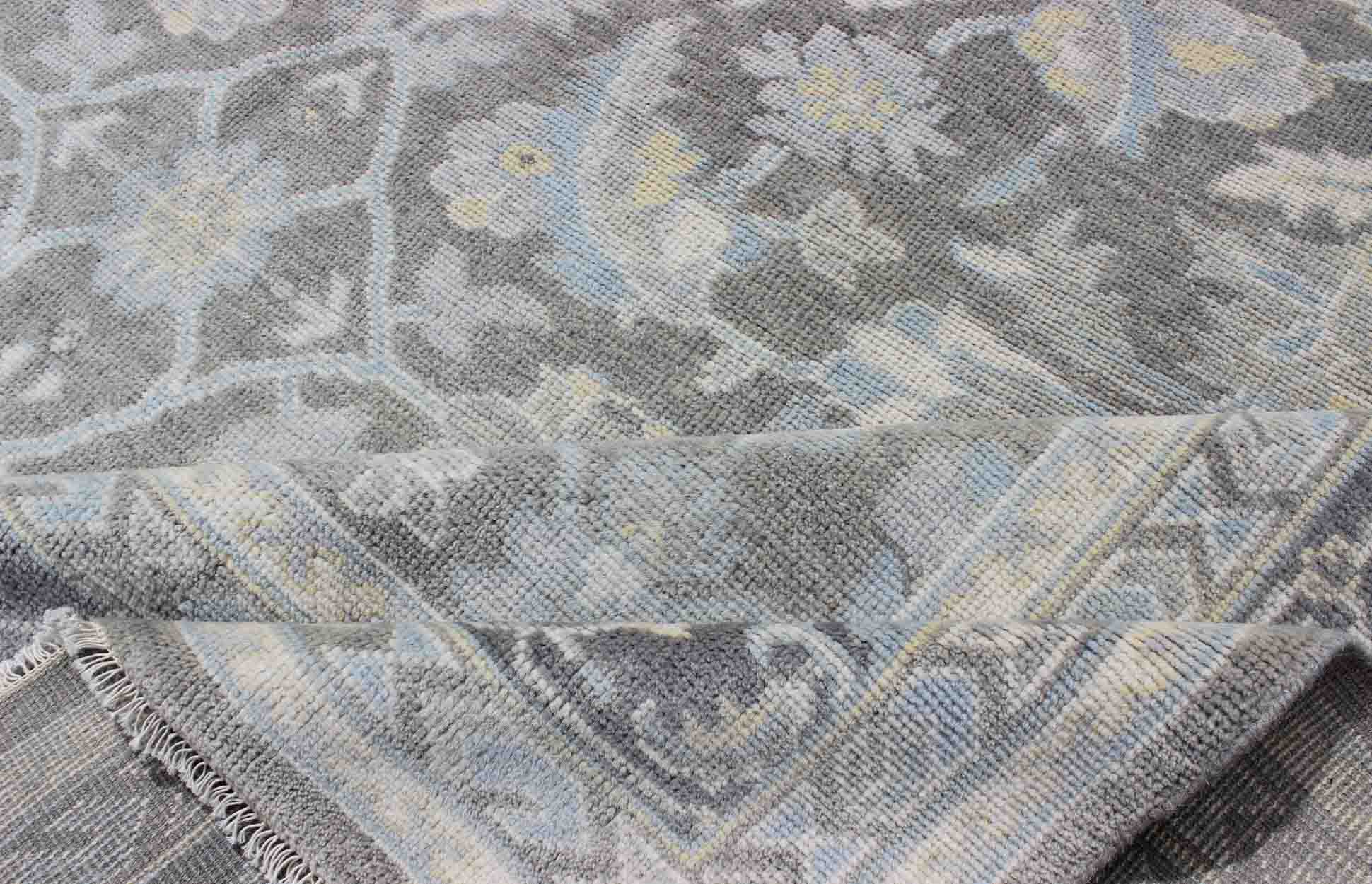 Squared shaped Malayerdesign rug in gray, silver, light blue and charcoal with all - over geometric design, Keivan Woven Arts/ rug OB - 5921, country of origin / type: India/ Malayer. Measures: 7' x 9'. This hand knotted Malayer design rug fe... - Keivan Woven ArtsOB - 5921 - 3365Rug