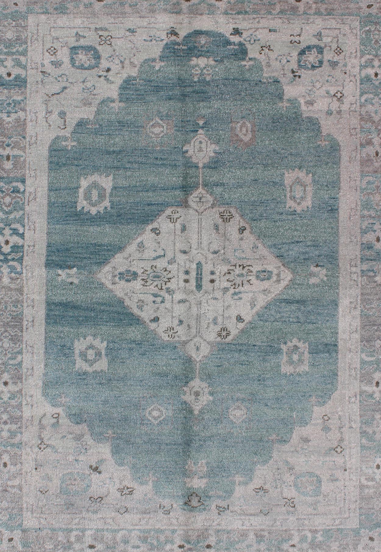Modern Oushak Design in Silver and Sea - Foam Green Color Oushak Design Rug with Center Medallion, Keivan Woven Arts rug OB - 9261247 - 0131046, country of origin / type: India / Oushak. Measures: 4' x 6'. This hand knotted Oushak rug fe... - Keivan Woven ArtsOB - 9261247 - 0131046 - 3950Rug