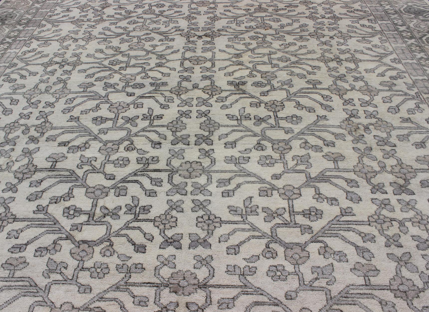 Khotan Rug in Wool with All - Over Design in Cream and Gray By Keivan Woven Arts This modern Indian Khotan rug has been hand - knotted in wool and features an all - over, sub - geometric design rendered in cream and gray tones. A complementary, multi - ... - Keivan Woven ArtsOB - 9393429 - 6460013 - 9683Rug