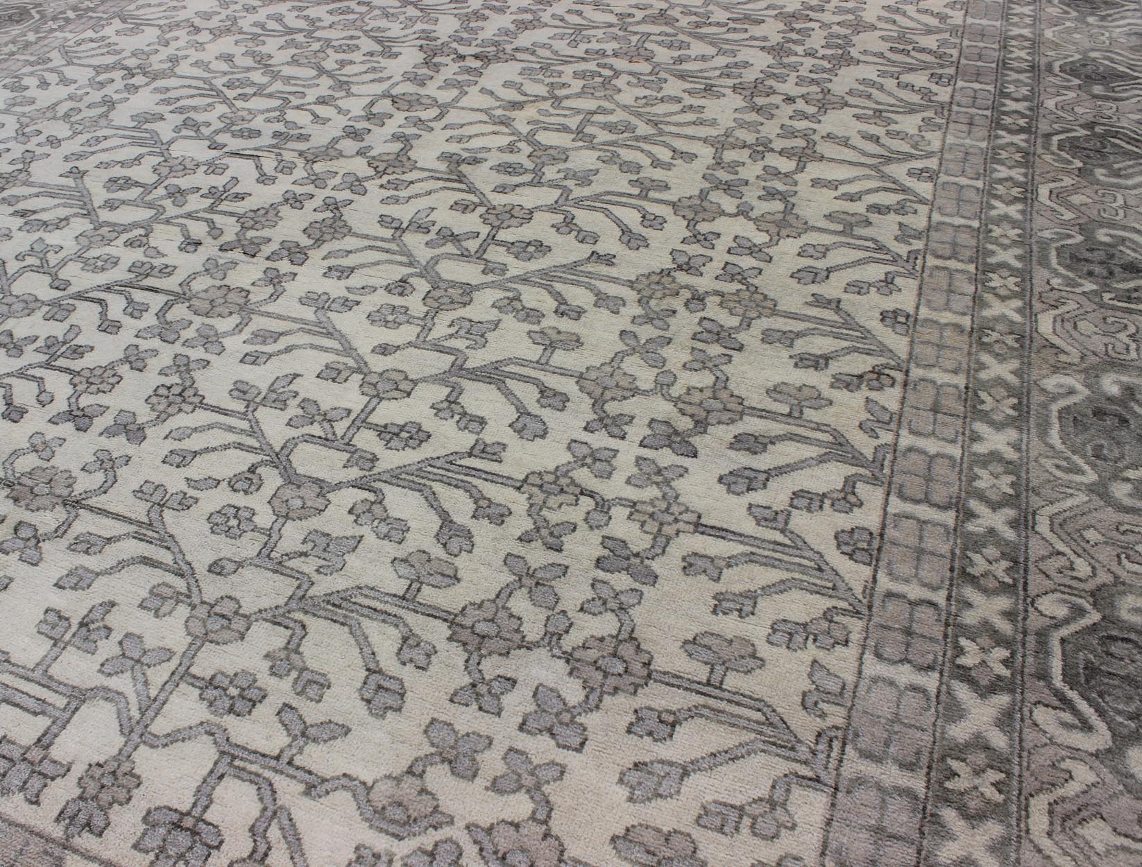 Khotan Rug in Wool with All - Over Design in Cream and Gray By Keivan Woven Arts This modern Indian Khotan rug has been hand - knotted in wool and features an all - over, sub - geometric design rendered in cream and gray tones. A complementary, multi - ... - Keivan Woven ArtsOB - 9393429 - 6460013 - 9683Rug