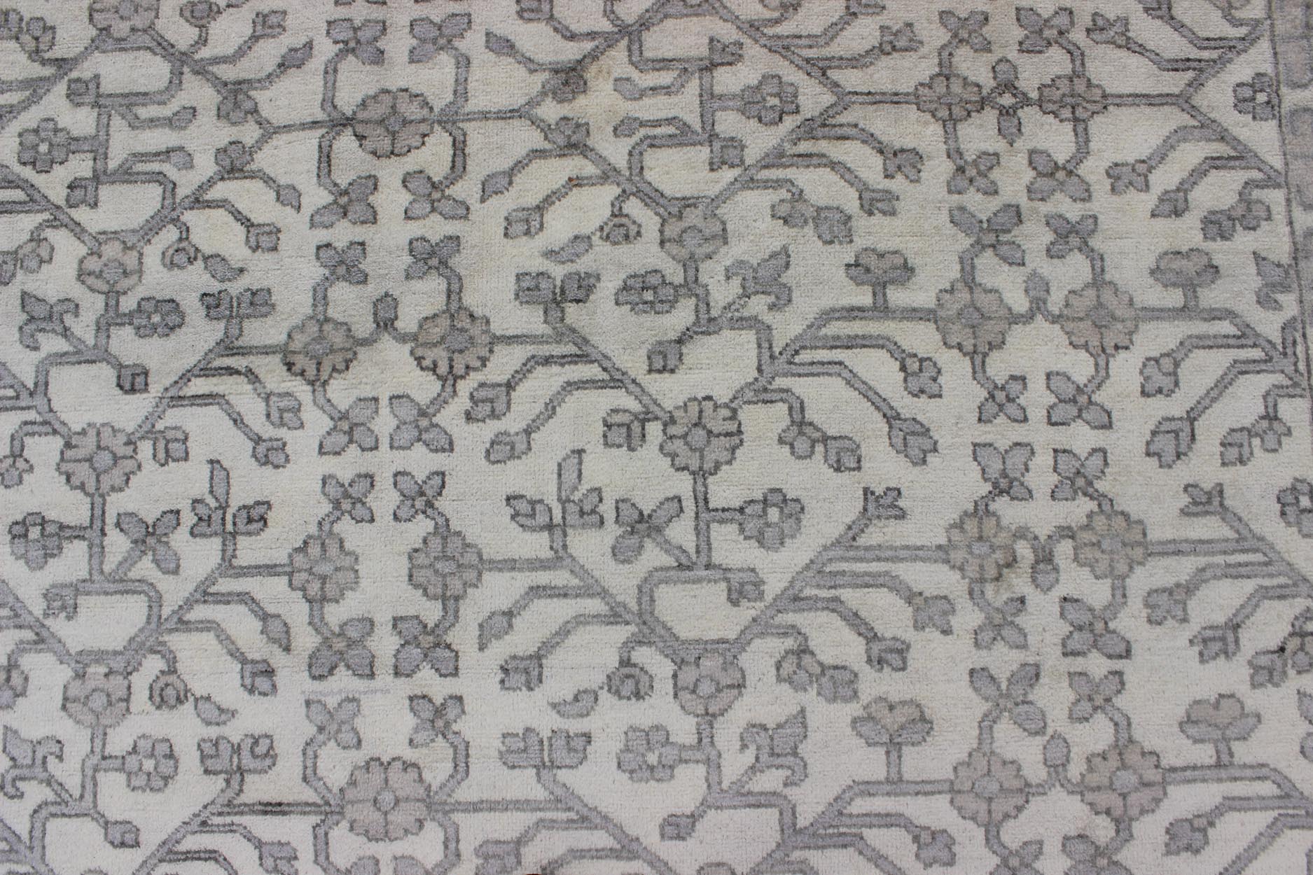 Khotan Rug in Wool with All - Over Design in Cream and Gray By Keivan Woven Arts This modern Indian Khotan rug has been hand - knotted in wool and features an all - over, sub - geometric design rendered in cream and gray tones. A complementary, multi - ... - Keivan Woven ArtsOB - 9393429 - 6460013 - 9683Rug