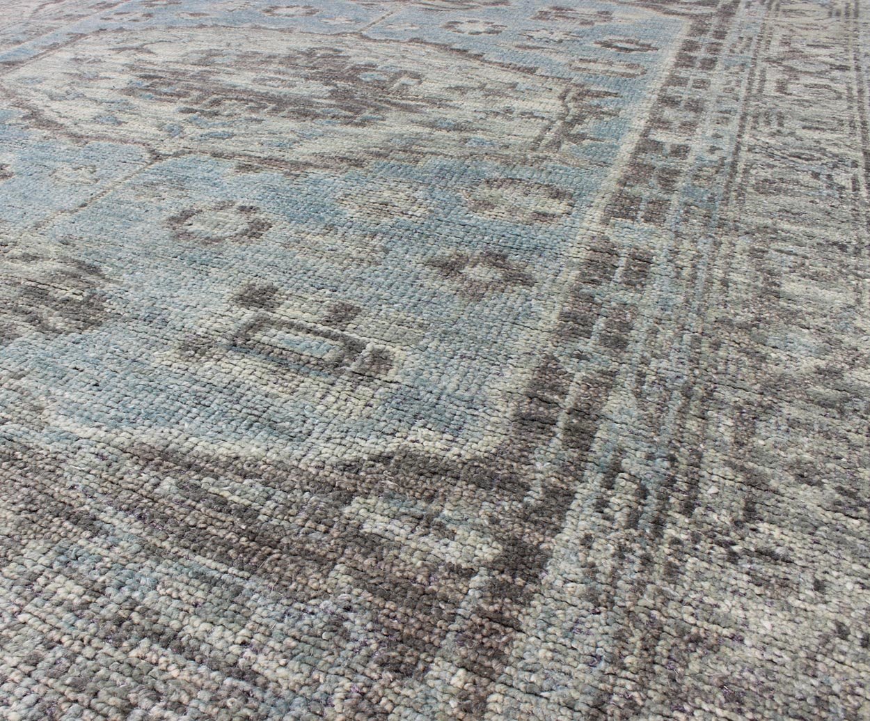 Modern Oushak Distressed Rug in Light Blue, Light Green & Brown Modern distressed Oushak rug, rug/OB - 9442878, country of origin / type: India / Oushak, circa early - 21st Century. Contemporary Indian Rug. This hand - knotted Oushak rug feat... - Keivan Woven ArtsOB - 9442878 - 5623141 - 8533Rug
