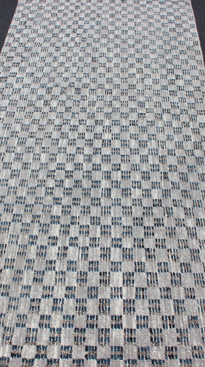 Cream, Gray and Blue Modern Rug Checkered Runner in Casual Modern Design. Modern piled, Hi - Low rug with checkerboard design in blue and gray, rug/OB - 955670, country of origin / type: India/ Piled, condition: new This brand new rug feat... - Keivan Woven ArtsOB - 955670 - 81730005 - 5108Rug