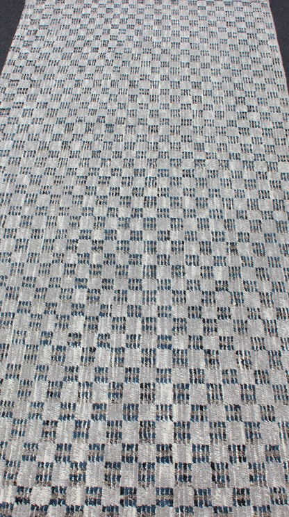 Cream, Gray and Blue Modern Rug Checkered Runner in Casual Modern Design. Modern piled, Hi - Low rug with checkerboard design in blue and gray, rug/OB - 955670, country of origin / type: India/ Piled, condition: new This brand new rug feat... - Keivan Woven ArtsOB - 955670 - 81730005 - 5108Rug