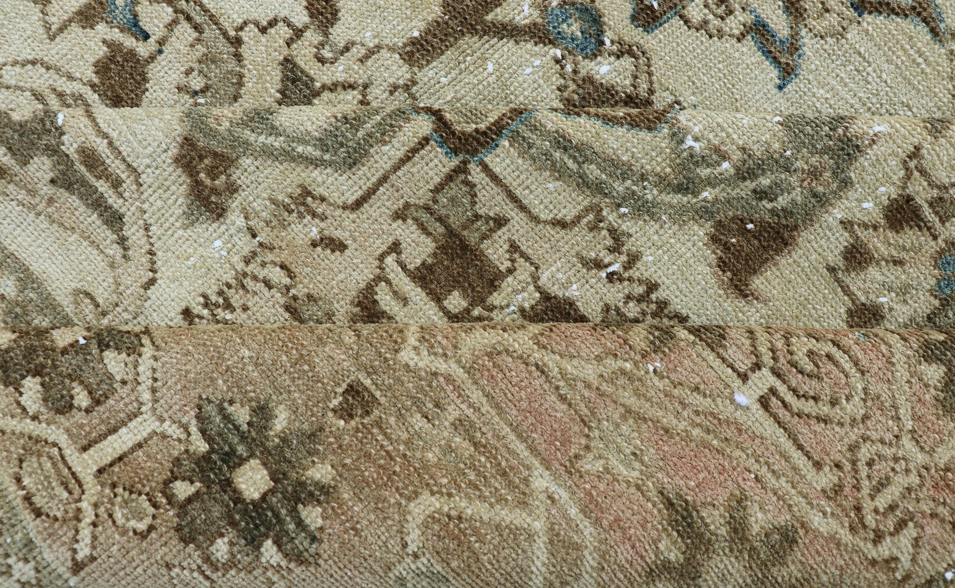 Earth Tone Colors Vintage Persian Bakhtiari Rug With All - Over Blossom Design. Vintage Persian Bakhtiari rug with all - over blossom design in earth tones, rug PA - 1052 - ks, country of origin / type: Iran / Bakhtiari, circa 1930. Persian Bakhtiari... - Keivan Woven ArtsPA - 1052 - KS - 884Rug