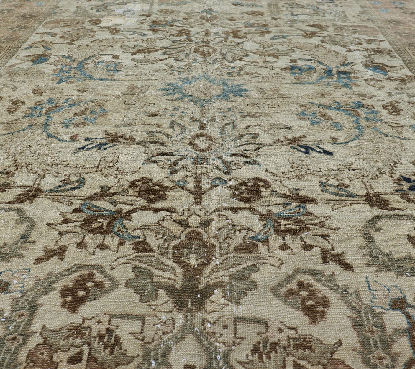 Earth Tone Colors Vintage Persian Bakhtiari Rug With All - Over Blossom Design. Vintage Persian Bakhtiari rug with all - over blossom design in earth tones, rug PA - 1052 - ks, country of origin / type: Iran / Bakhtiari, circa 1930. Persian Bakhtiari... - Keivan Woven ArtsPA - 1052 - KS - 884Rug