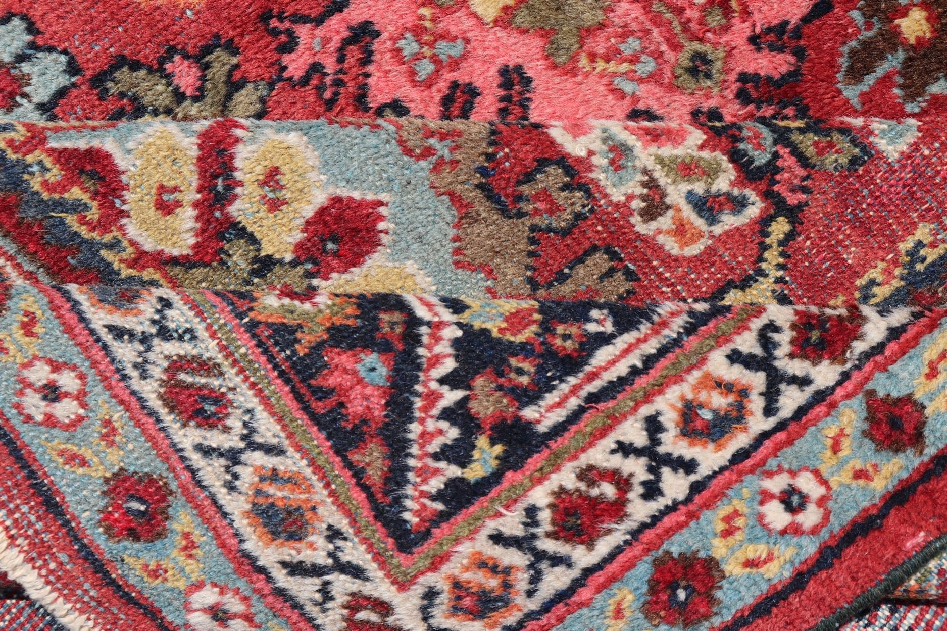 Semi Antique Persian Mahal Rug with Medallion Design in Jewel Tones Persian semi antique Mahal rug with medallion design in red with jewel tones Keivan Woven Arts / rug PTA - 200712, country of origin / type: Iran / Sultanabad, circa mid - 20th ... - Keivan Woven ArtsPTA - 200712 - 16618Rug
