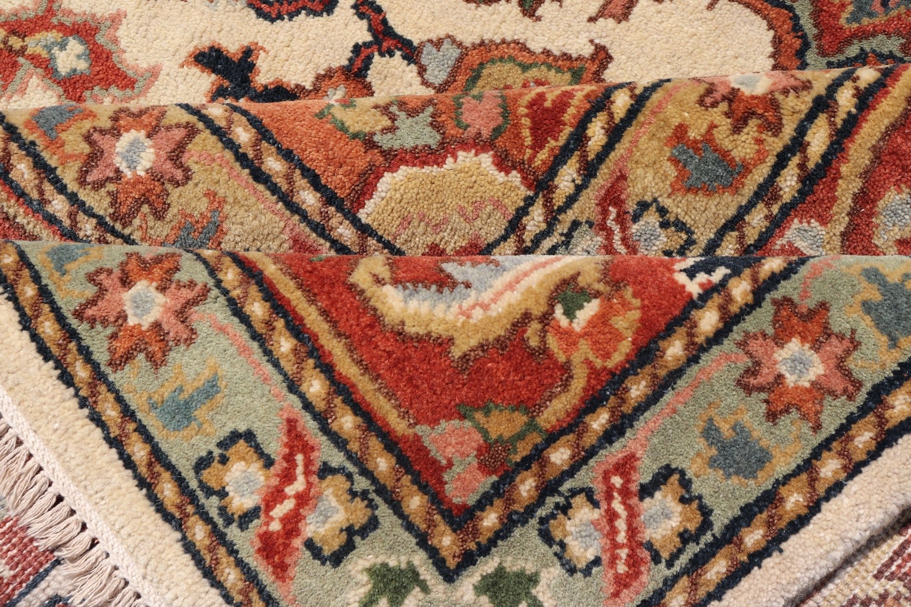 Large Reproduction Hand - Knotted - Heriz with Geometric Medallion in softer Tones. Serapi design, Serapi Rug, Serapi reproduction, Heriz reproduction. Measures: 10'0 x 14'0 Beautiful modern Heriz Style hand - knotted wool rug with a Traditi... - Keivan Woven ArtsPTA - 2109 - 09 - 17080