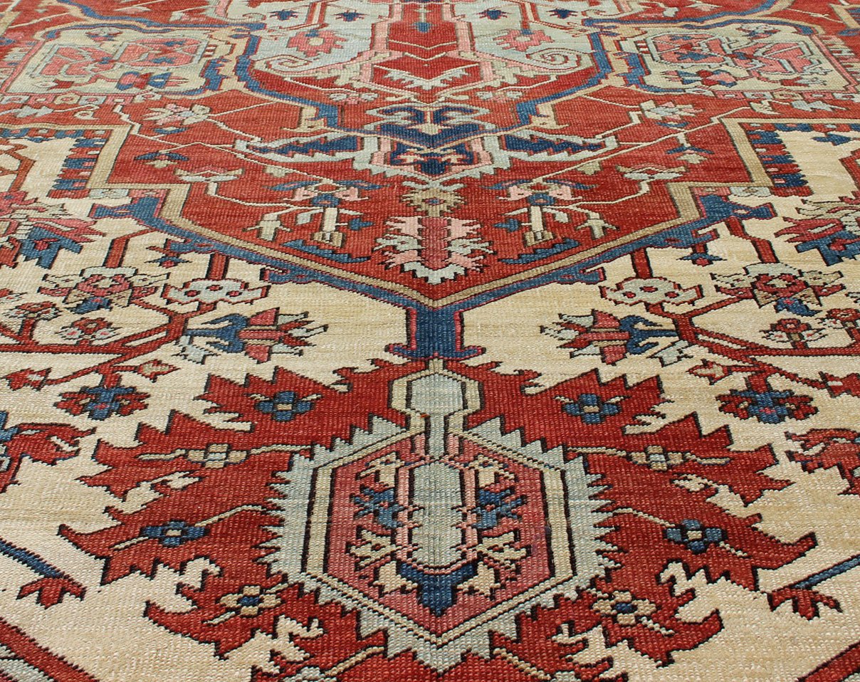 Antique Persian Serapi Rug with Ivory Background & Detailed Layered Medallion. Fabulous antique Persian Serapi rug with colorful and detailed layered medallion, Keivan Woven Arts / rug R20 - 0104, country of origin / type: Iran / Serapi, circa 1890 ... - Keivan Woven ArtsR20 - 0104 - 12863Rug