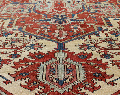 Antique Persian Serapi Rug with Ivory Background & Detailed Layered Medallion. Fabulous antique Persian Serapi rug with colorful and detailed layered medallion, Keivan Woven Arts / rug R20 - 0104, country of origin / type: Iran / Serapi, circa 1890 ... - Keivan Woven ArtsR20 - 0104 - 12863Rug