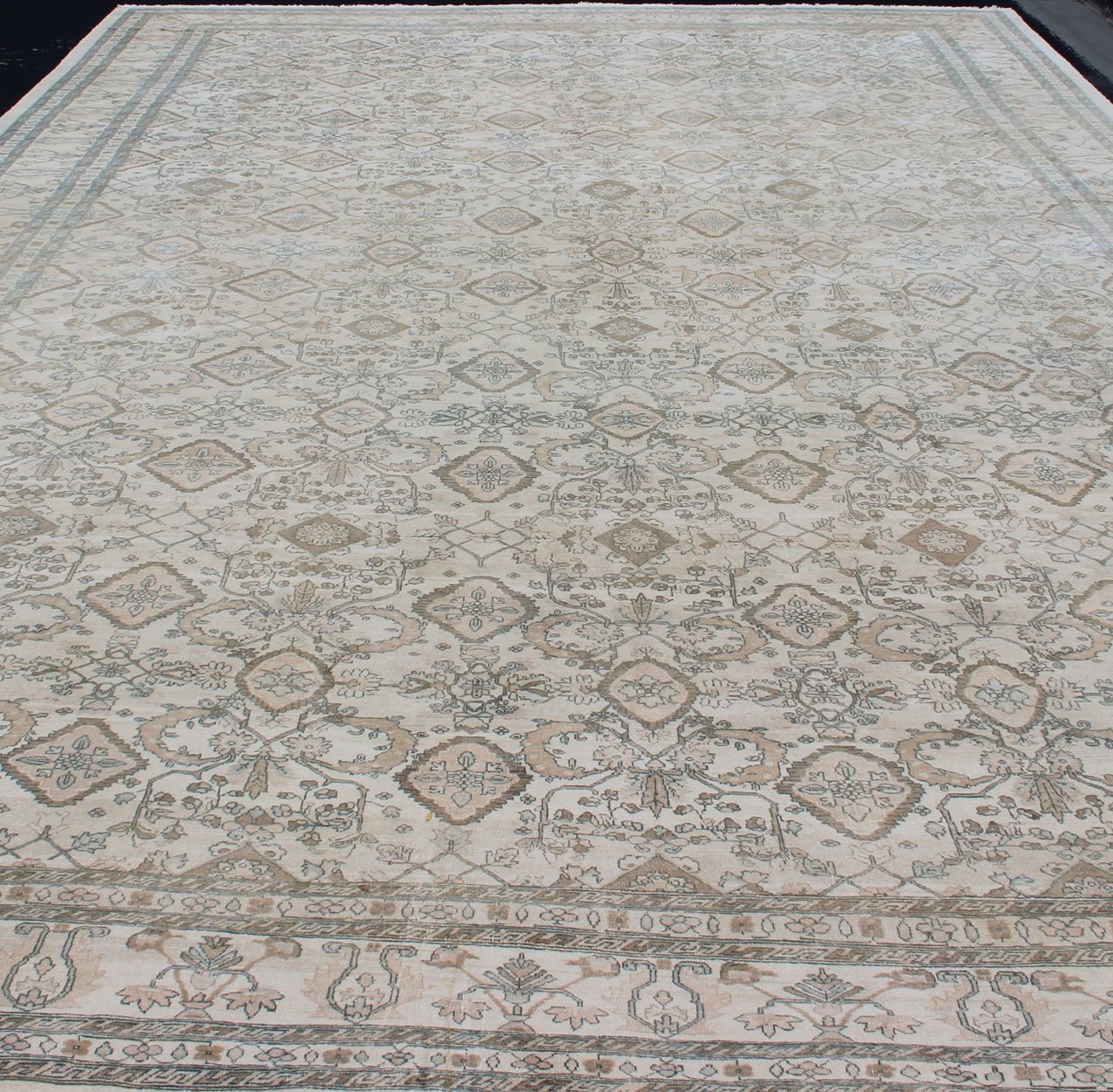 Very Large Vintage Sultanabad Rug in Ivory, Blue, Taupe, Brown, Coral Vintage Sultanabad design rug in all over geometric with ivory background in light brown, blue, brown, charcoal, coral, salmon in sub - Geometric design, rug DSP878, country o... - Keivan Woven ArtsR20 - 0726 - BC - 11190 - 12897Rug