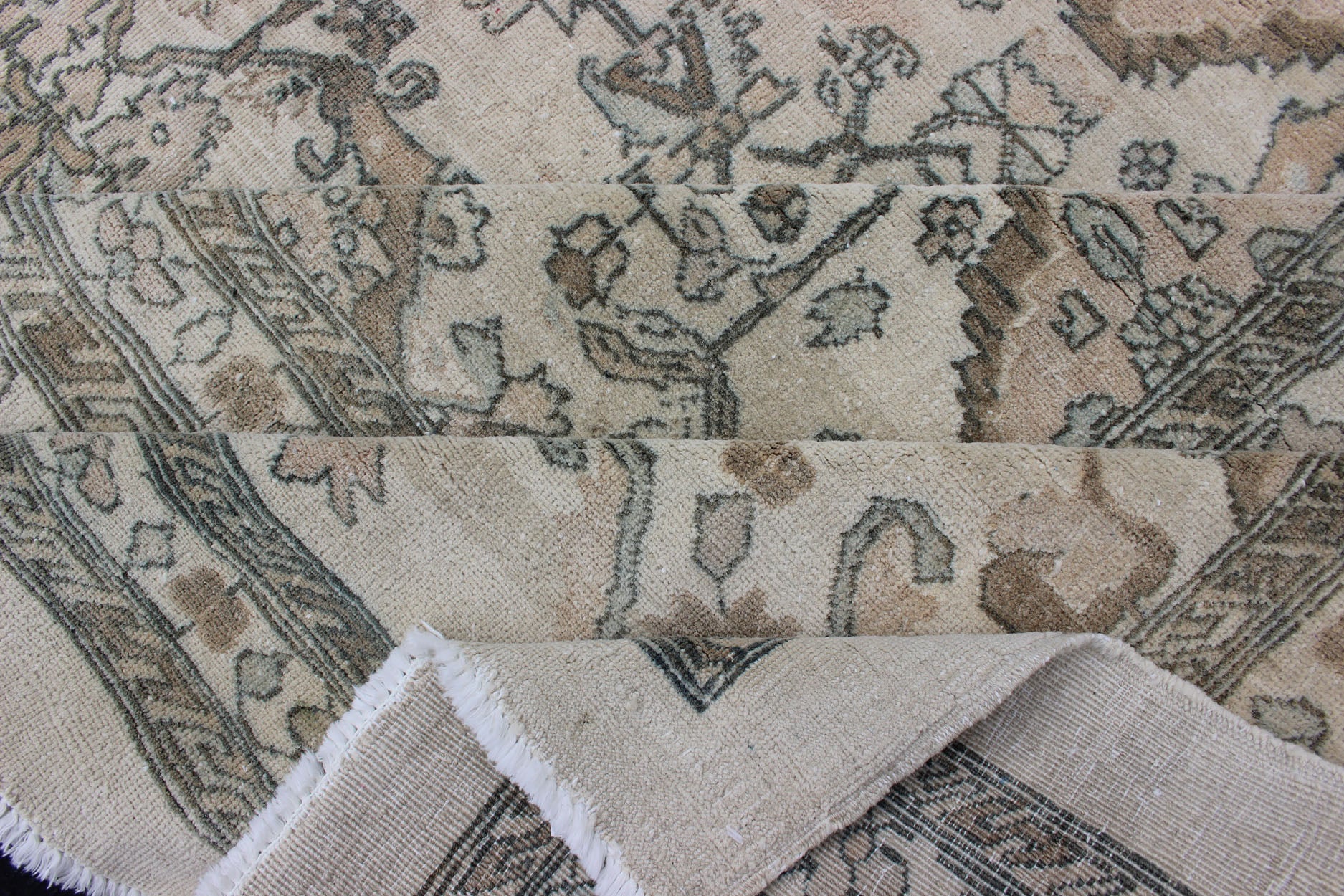Very Large Vintage Sultanabad Rug in Ivory, Blue, Taupe, Brown, Coral Vintage Sultanabad design rug in all over geometric with ivory background in light brown, blue, brown, charcoal, coral, salmon in sub - Geometric design, rug DSP878, country o... - Keivan Woven ArtsR20 - 0726 - BC - 11190 - 12897Rug