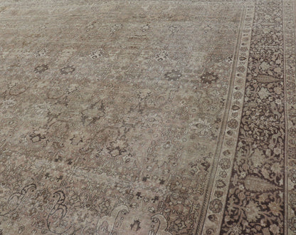 Large Antique Turkish Sivas Rug with Floral Design in Earthy Neutral Tones. Country of Origin: Turkey; Type: Sivas; Design: Floral, All - Over, Floral Trellis; Keivan Woven Arts: rug /R20 - 0807. Measures: 11'6 x 17'2 In this early 20th ce... - Keivan Woven ArtsR20 - 0807 - 13212Rug
