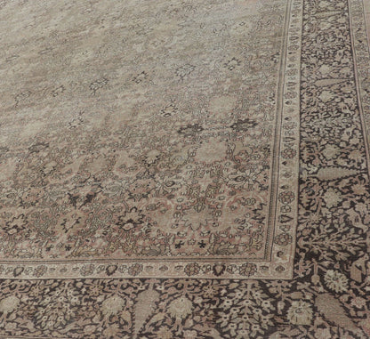 Large Antique Turkish Sivas Rug with Floral Design in Earthy Neutral Tones. Country of Origin: Turkey; Type: Sivas; Design: Floral, All - Over, Floral Trellis; Keivan Woven Arts: rug /R20 - 0807. Measures: 11'6 x 17'2 In this early 20th ce... - Keivan Woven ArtsR20 - 0807 - 13212Rug