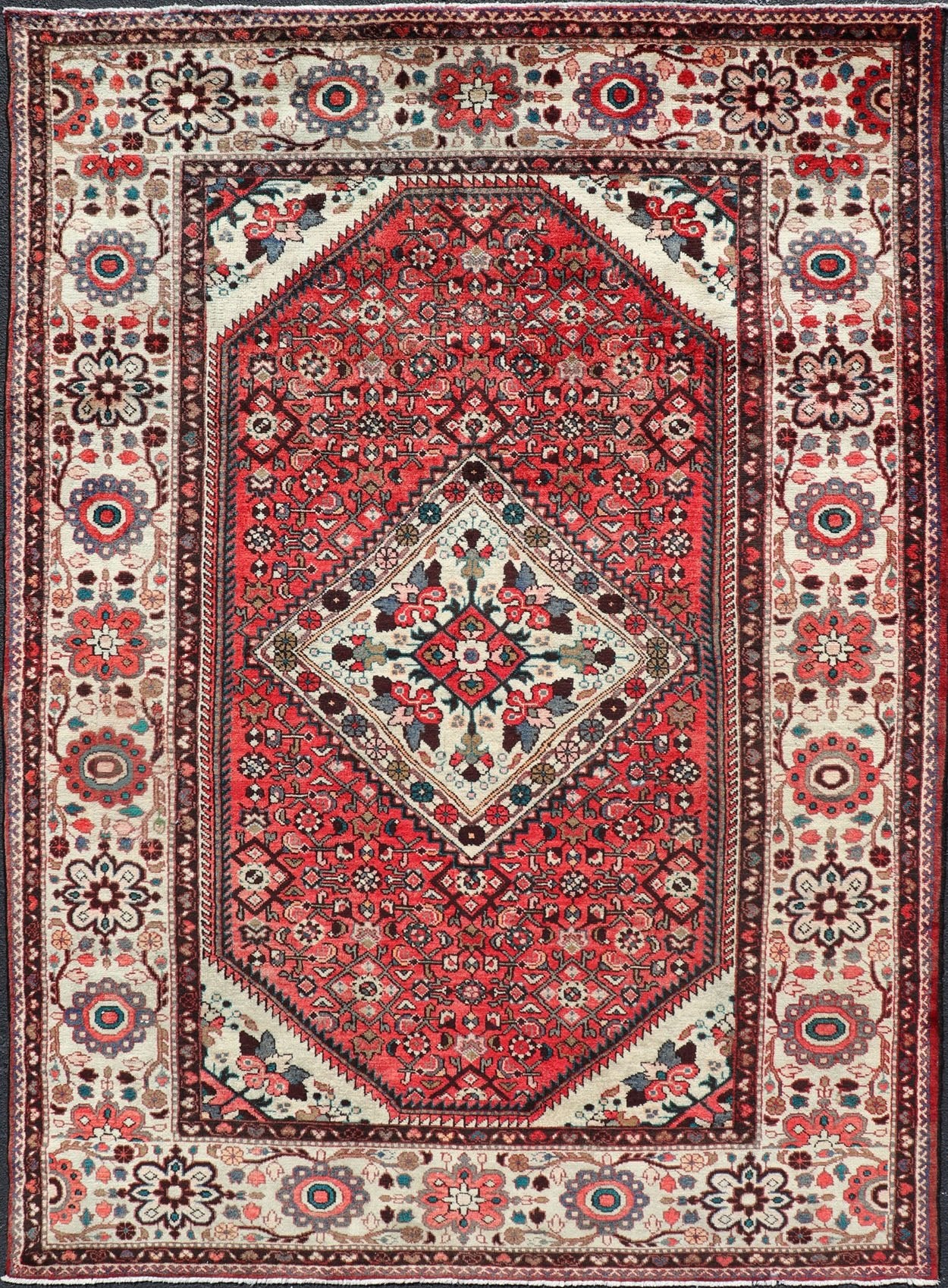 Semi Antique Persian Mahal Rug with Medallion Design in Soft Red and Wide Border Persian semi antique Mahal rug with medallion design in red and ivory, Keivan Woven Arts / rug R20 - 0830, country of origin / type: Iran / Sultanabad, circa mid - 20th... - Keivan Woven ArtsR20 - 0830 - 13364Rug