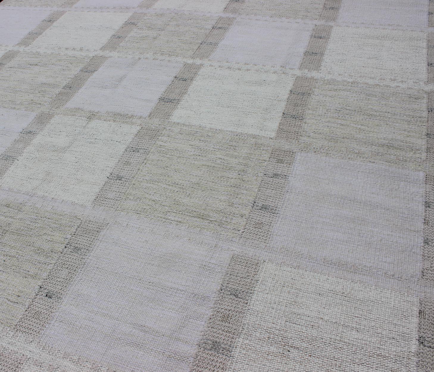 Modern Scandinavian Flat - Weave Rug with Checkerboard Design in Gray Tones kwarugs Gray checkerboard design modern Scandinavian flat - weave rug, rug rjk - 20011 - shb - 004 - 02, country of origin / type: India / Scandinavian flat - weave. This Scand... - Keivan Woven ArtsRJK - 16361 - SHB - 022 - 11 - 10482