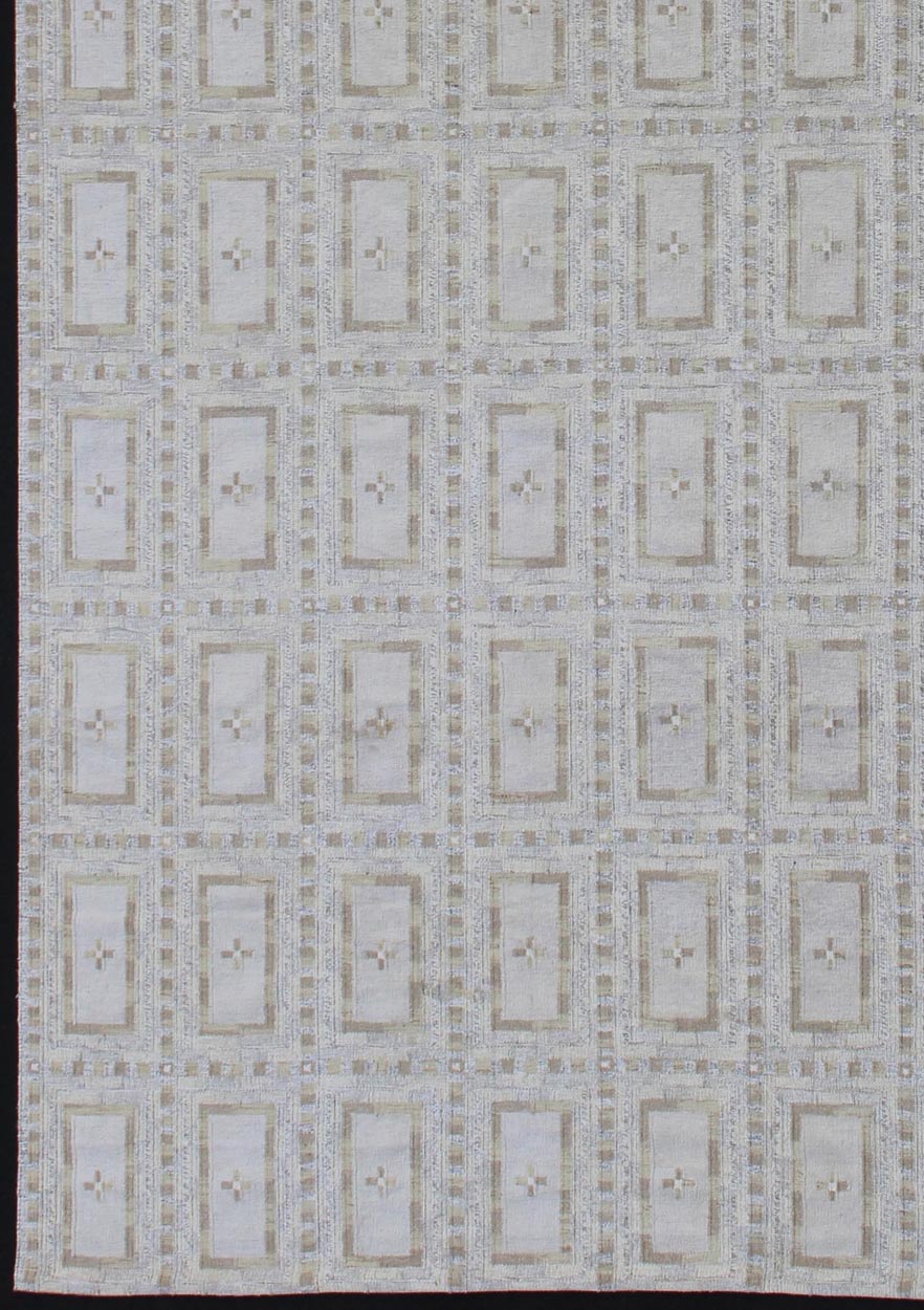 Cream, silver, tan, taupe, and ivory geometric all - over design Scandinavian flat - weave rug. Keivan Woven Arts / rug RJK - 17389 - SHB - 045 - 02, Country of origin / type: India / Scandinavian flat - weave. Measures: 14'5 x 22'6. This Scandinavian flat - wea... - Keivan Woven ArtsRJK - 17389 - SHB - 045 - 02 - 11092Rug