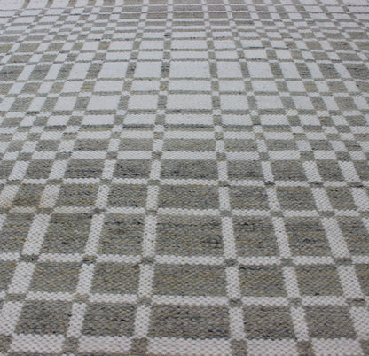 Modern Design Flatweave Rug with Modern pattern in Cream and Green - Gray Neutral tone rug with free - flowing modern design, Keivan Woven Arts / rug RJK - 17796 - SL - 1, country of origin / type: India The subdued design of this rug makes it pe... - Keivan Woven ArtsRJK - 17796 - SL - 1 - 13104