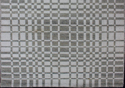 Modern Design Flatweave Rug with Modern pattern in Cream and Green - Gray Neutral tone rug with free - flowing modern design, Keivan Woven Arts / rug RJK - 17796 - SL - 1, country of origin / type: India The subdued design of this rug makes it pe... - Keivan Woven ArtsRJK - 17796 - SL - 1 - 13104