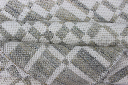 Modern Design Flatweave Rug with Modern pattern in Cream and Green - Gray Neutral tone rug with free - flowing modern design, Keivan Woven Arts / rug RJK - 17796 - SL - 1, country of origin / type: India The subdued design of this rug makes it pe... - Keivan Woven ArtsRJK - 17796 - SL - 1 - 13104
