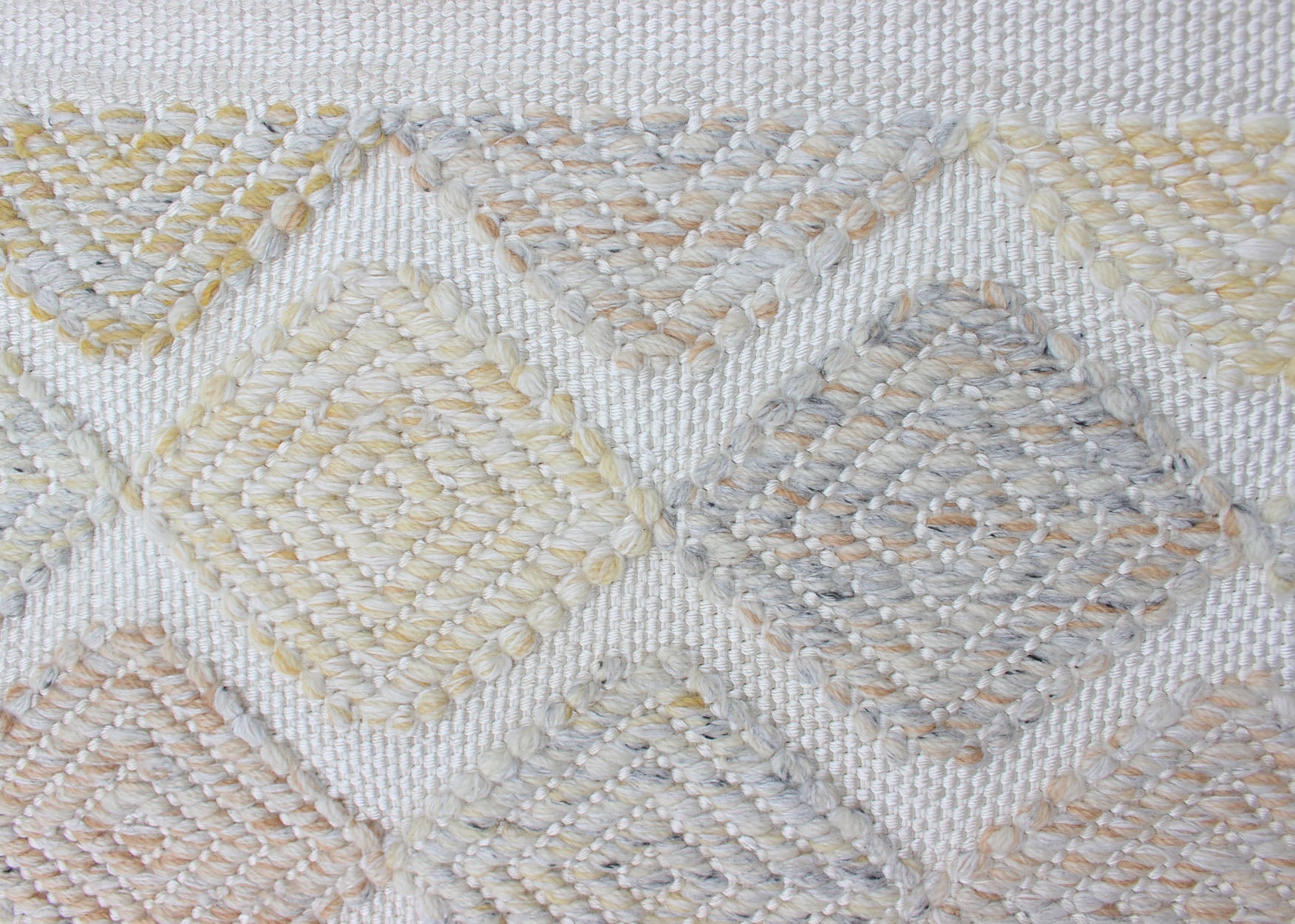 Keivan Woven Arts All - Over Diamond Scandinavian Flat - Weave Rug With Texture. Keivan Woven Arts / rug RJK - 23000 - DIAMOND, country of origin / type: Scandinavia / Scandinavian Modern. Measures: 3'0 x 5'0 This modern Scandinavian design flat - weave ... - Keivan Woven ArtsRJK - 23000 - DIAMOND - 13238Rug