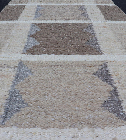 Geometric Modern Scandinavian Flat - Weave Design Rug in Tan, Taupe, and Cream. Keivan Woven Arts / rug RJK - 26329 - SHB - 038 - NU, country of origin / type: India / Scandinavian flat - weave, 21st century. Measures: 3'0 x 5'2 This Scandinavian flat - weave... - Keivan Woven ArtsRJK - 26329 - SHB - 038 - NU - 24691Rugs