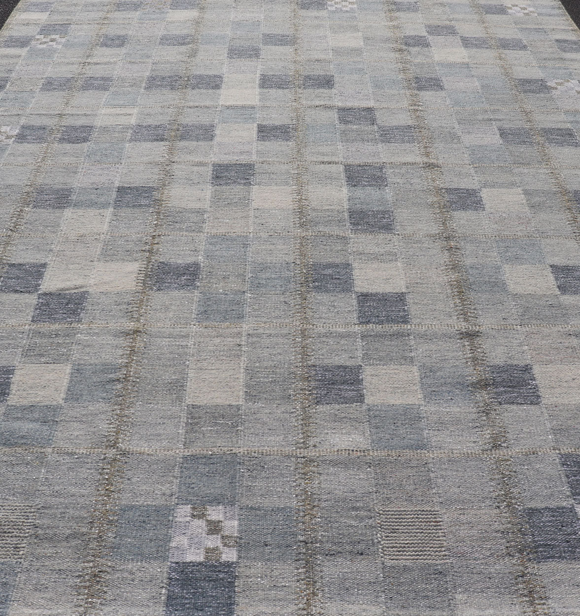 Scandinavian Style Flat - Weave Design Rug with Checkerboard Design in Gray, Blues Gray and blue Scandinavian flat - weave design rug with geometric design, Keivan Woven Arts , rug RJK - 44522 - SHB - 137 - 01, country of origin / type: India / Scandinavia... - Keivan Woven ArtsRJK - 44522 - SHB - 137 - 01 - 18204Rug