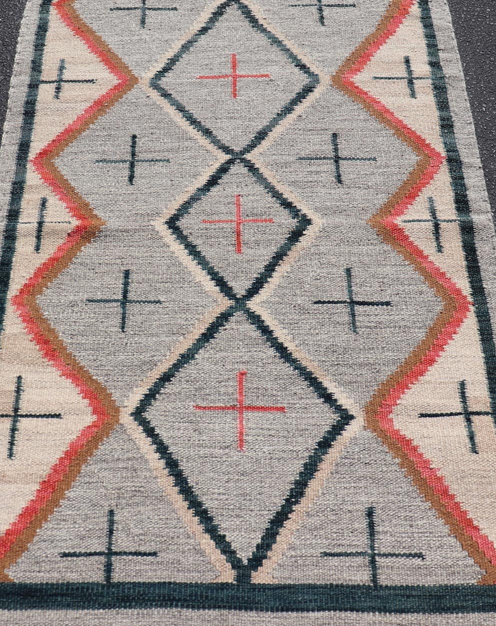 Modern Navajo Rug with Entwined Tribal Design in Gray, Red, Charcoal, And Ivory. Keivan Woven Arts / rug RSC - 67815 - AR - 113, country of origin India, type: North America / Navajo, circa early 21st century Measures: 3'1 x 5'0 This intriguing contem... - Keivan Woven ArtsRSC - 67815 - AR - 113 - 25236Rug