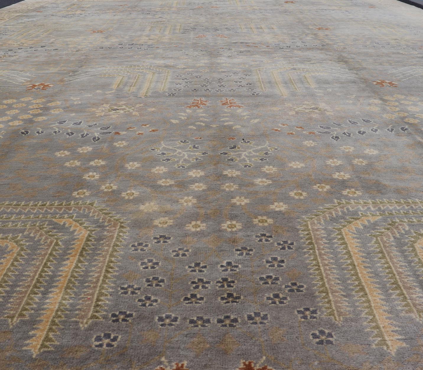Outstanding Large Oushak with light purple and gray with willow tree design. Keivan Woven Arts / rug S12 - 0101, country of origin / type: Turkey / Oushak, circa Early - 20th century. Large Oushak. Large antique Oushak. Purple Oushak. Measures: 13' x 18... - Keivan Woven ArtsS12 - 0101 - 3035Rug