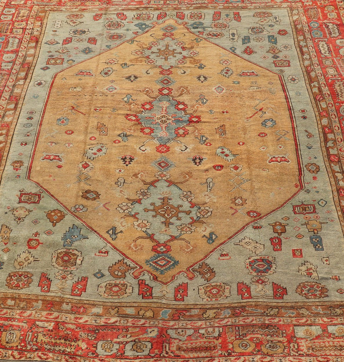 Outstanding Antique Turkish Ghoirdes Oushak Rug Ghoirdes rugs, such as this one, feature architectural motifs found in the 16th and 17th Centuries Ottoman court rugs. This Ghoirdes, with its outstanding drawing and colors, is exemplary among Tur... - Keivan Woven ArtsS12 - 0308 - 3343Rug