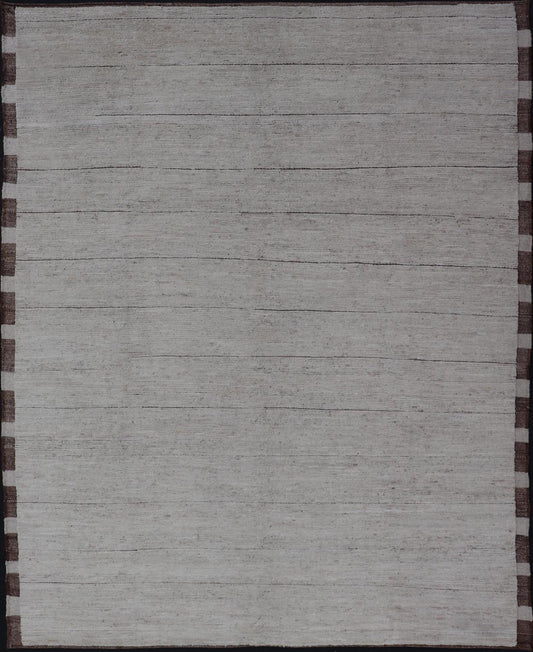 Modern Design Hand - Knotted Rug in Solid Design with White / Off White Colors, Solid Design Modern Rug for Modern Interiors. Modern Design rug with Brown Kilim. Keivan Woven Arts/ rug/ SNK - 1184, country of origin / type: Afghanistan / Modern Casual, cir... - Keivan Woven ArtsSNK - 1184 - 21499Rug