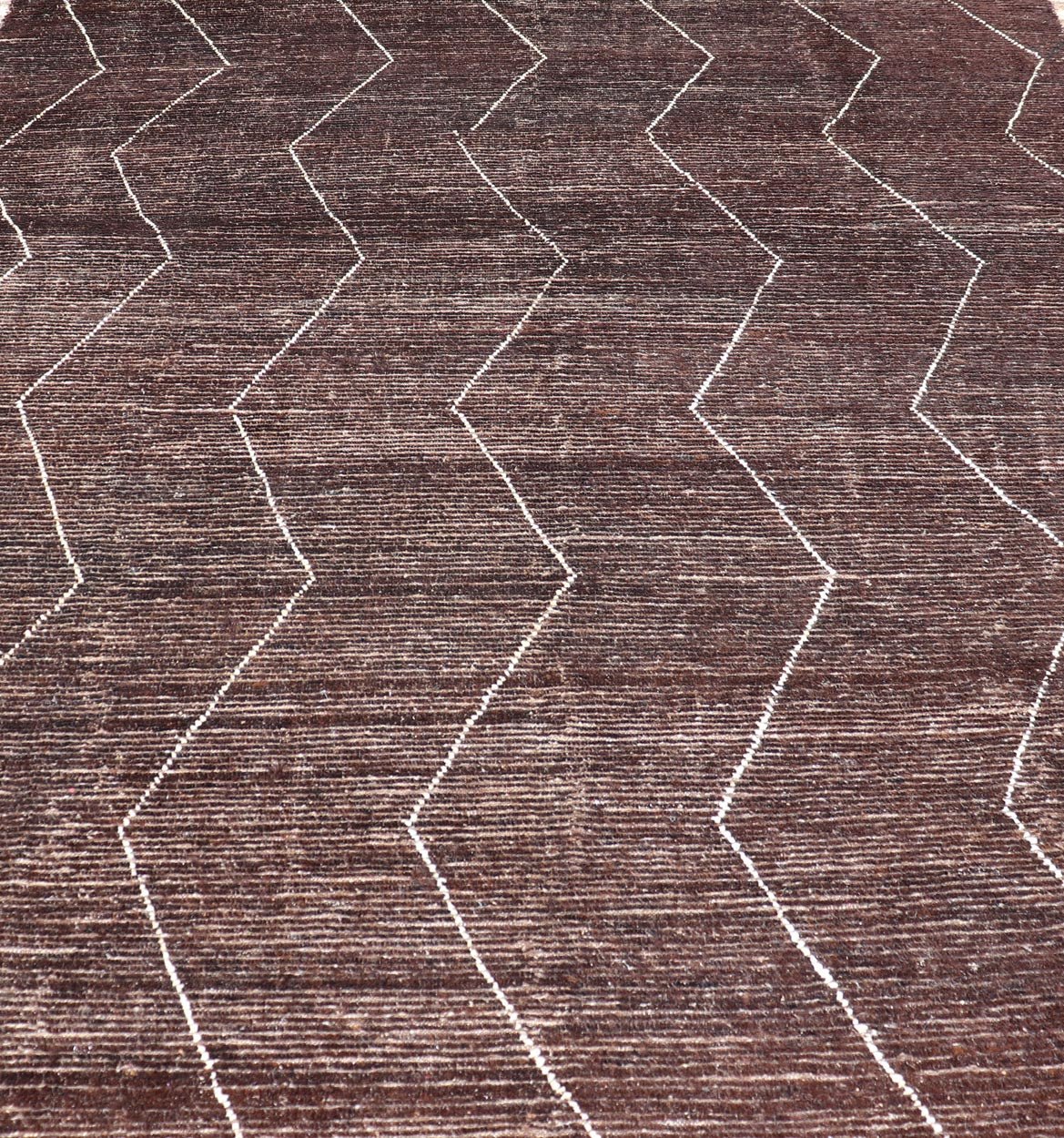 Brown Modern Causal Contemporary Rug in Moroccan Zig - Zag Design In Cream. Keivan Woven Arts / rug SNK - 1810, country of origin / type: Afghanistan / Modern Casual, circa Early - 21th Century. Measures:9'1 x 12'0 This modern casual rug has been hand... - Keivan Woven ArtsSNK - 1810 - 23139Rug