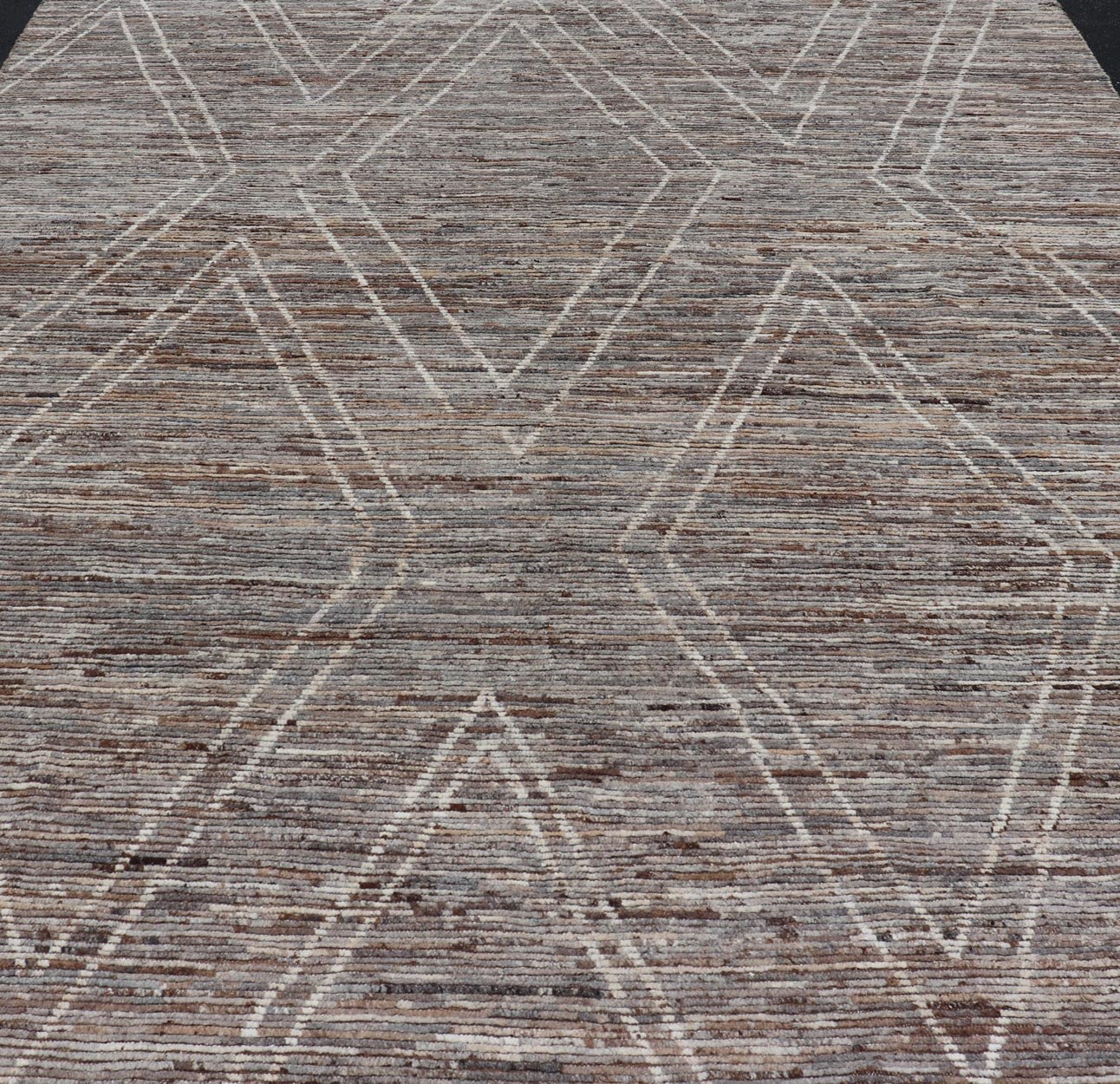 Large Moroccan Style Distressed Modern Rug in Diamond Design In Earthy Tones. Keivan Woven Arts; rug SNK - 1880, country of origin / type: Afghanistan / Modern Casual, circa early - 21th century. Measures: 10'5 x 14'0 This modern casual tribal rug h... - Keivan Woven ArtsSNK - 1880 - 24360