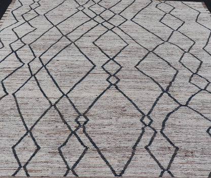 Modern Causal Tribal Rug in Wool with Free Flowing Design in Cream and Blue's. Keivan Woven Arts; rug SNK - 2400, country of origin / type: Afghanistan / Modern Casual, circa Early - 21th Century. Measures: 9'8 x 11'6 This modern casual tribal Moroc... - Keivan Woven ArtsSNK - 2400 - 24384Rug