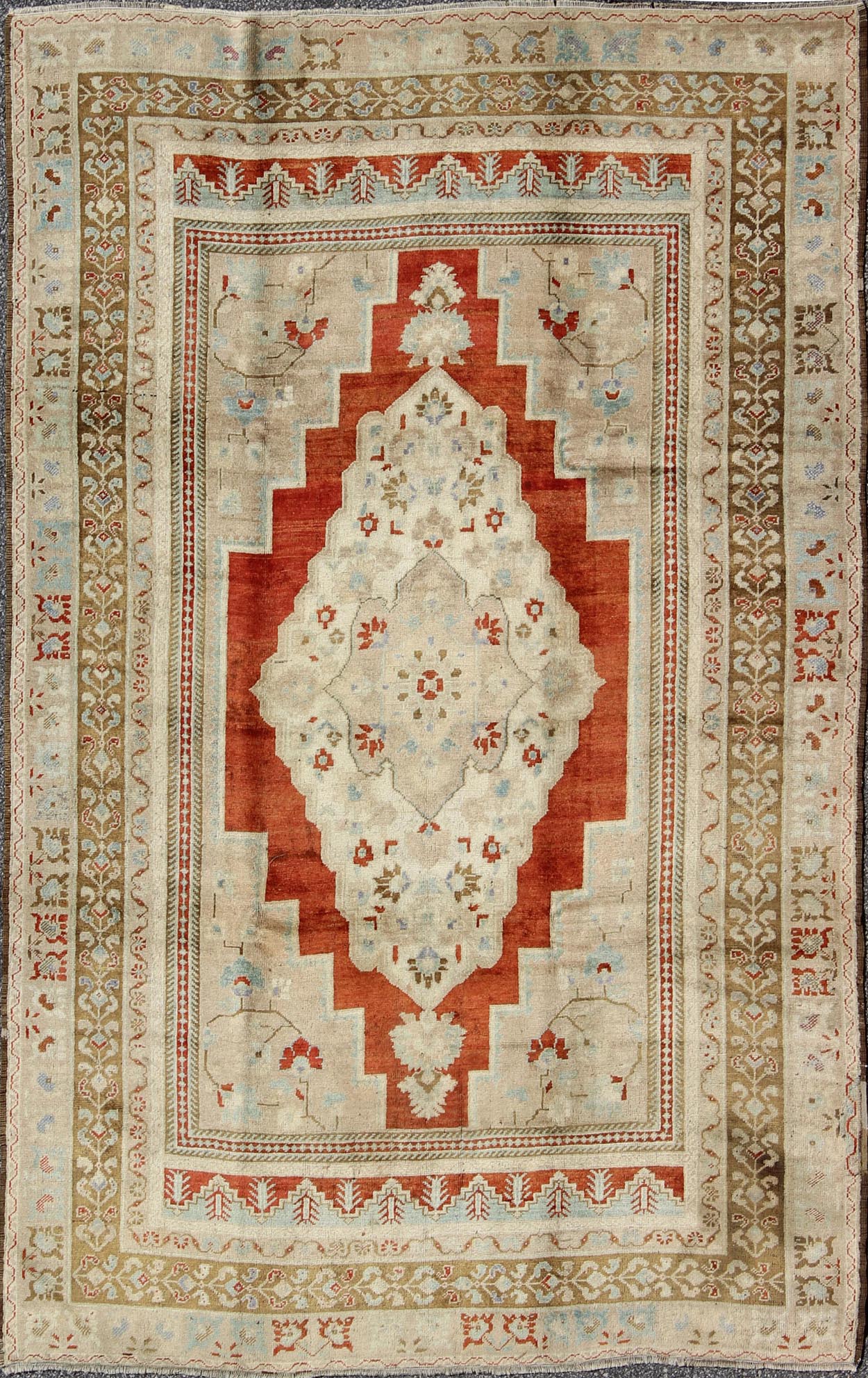 Central Medallion Vintage Turkish Oushak Rug in Ivory, Red, Green and Blue, rug st - 1182, country of origin / type: Turkey / Oushak, circa mid - 20th century This beautiful vintage rug from mid - 20th century Turkey features a Classic Oushak design, ... - Keivan Woven ArtsST - 1182 - 4014Rug