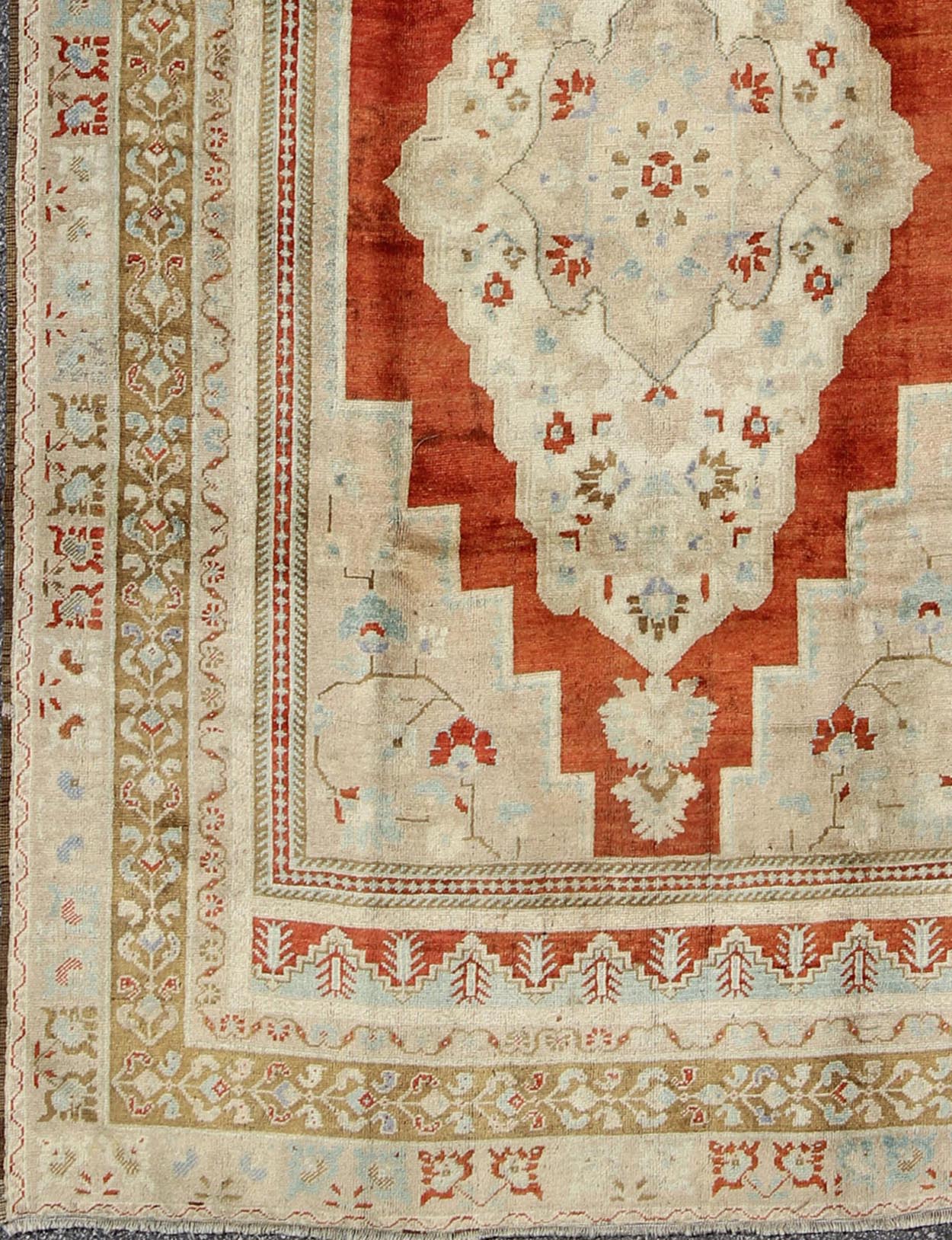 Central Medallion Vintage Turkish Oushak Rug in Ivory, Red, Green and Blue, rug st - 1182, country of origin / type: Turkey / Oushak, circa mid - 20th century This beautiful vintage rug from mid - 20th century Turkey features a Classic Oushak design, ... - Keivan Woven ArtsST - 1182 - 4014Rug