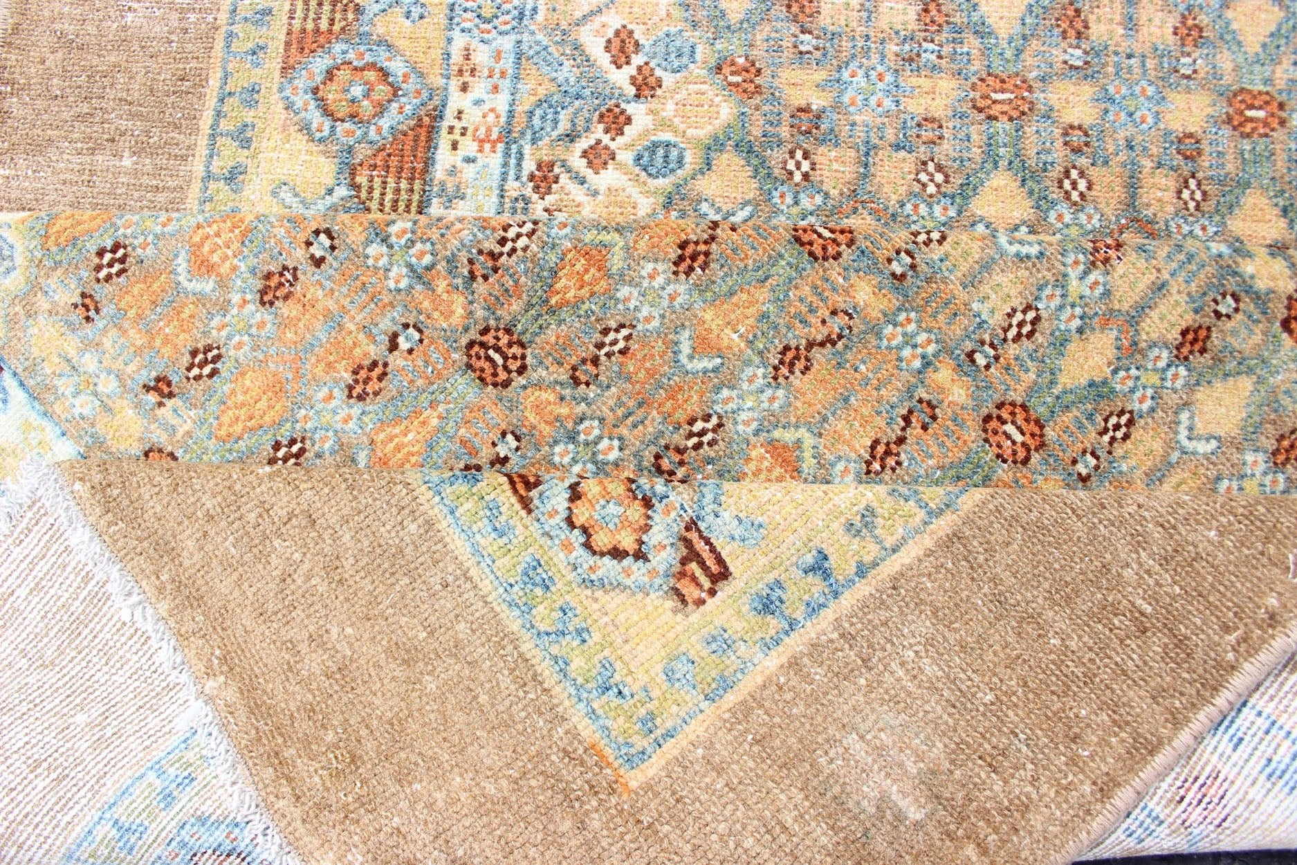 Antique Persian Camel Hair Serab Runner with Geometric Design in Light Colors. Geometric design Serab antique runner from Persia in multicolored light Tones, rug SUS - 2009 - 643, country of origin / type: Iran / Serab, circa 1900. This beautifu... - Keivan Woven ArtsSUS - 2009 - 643 - 13300Rug