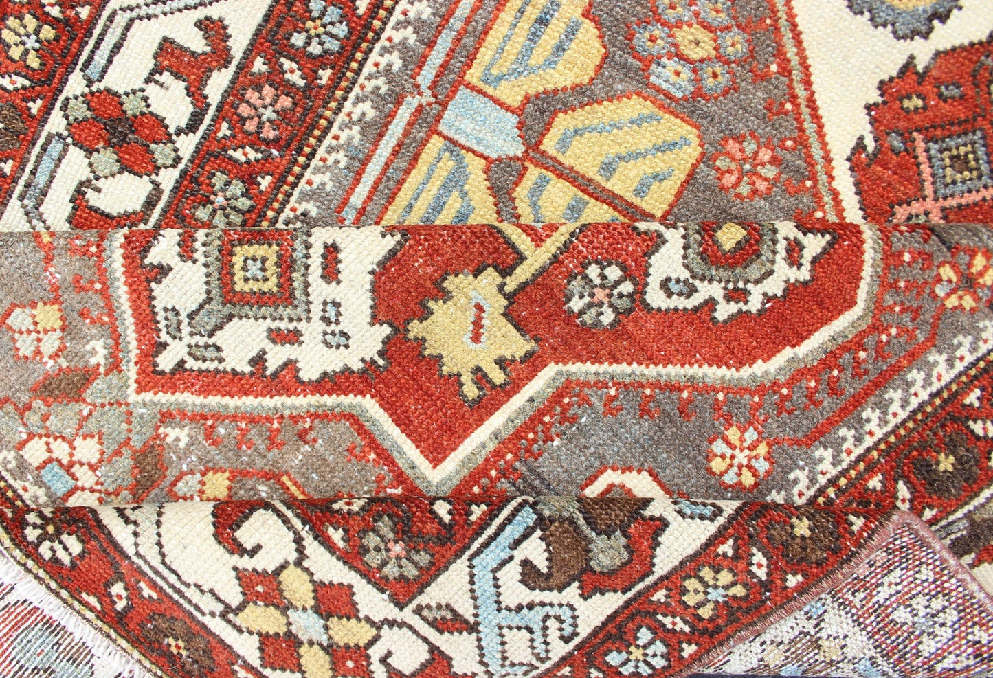Antique Persian Bakhitari Colorful Runner in Gray, Ivory, Red & Light Green. Antique Persian Tribal Bakhitari Colorful Runner with geometric medallions in Gray, steel blue, Ivory, light green, cream yellow and Red. Keivan Woven Arts / rug SUS - 2009 - ... - Keivan Woven ArtsSUS - 2009 - 646 - 13304