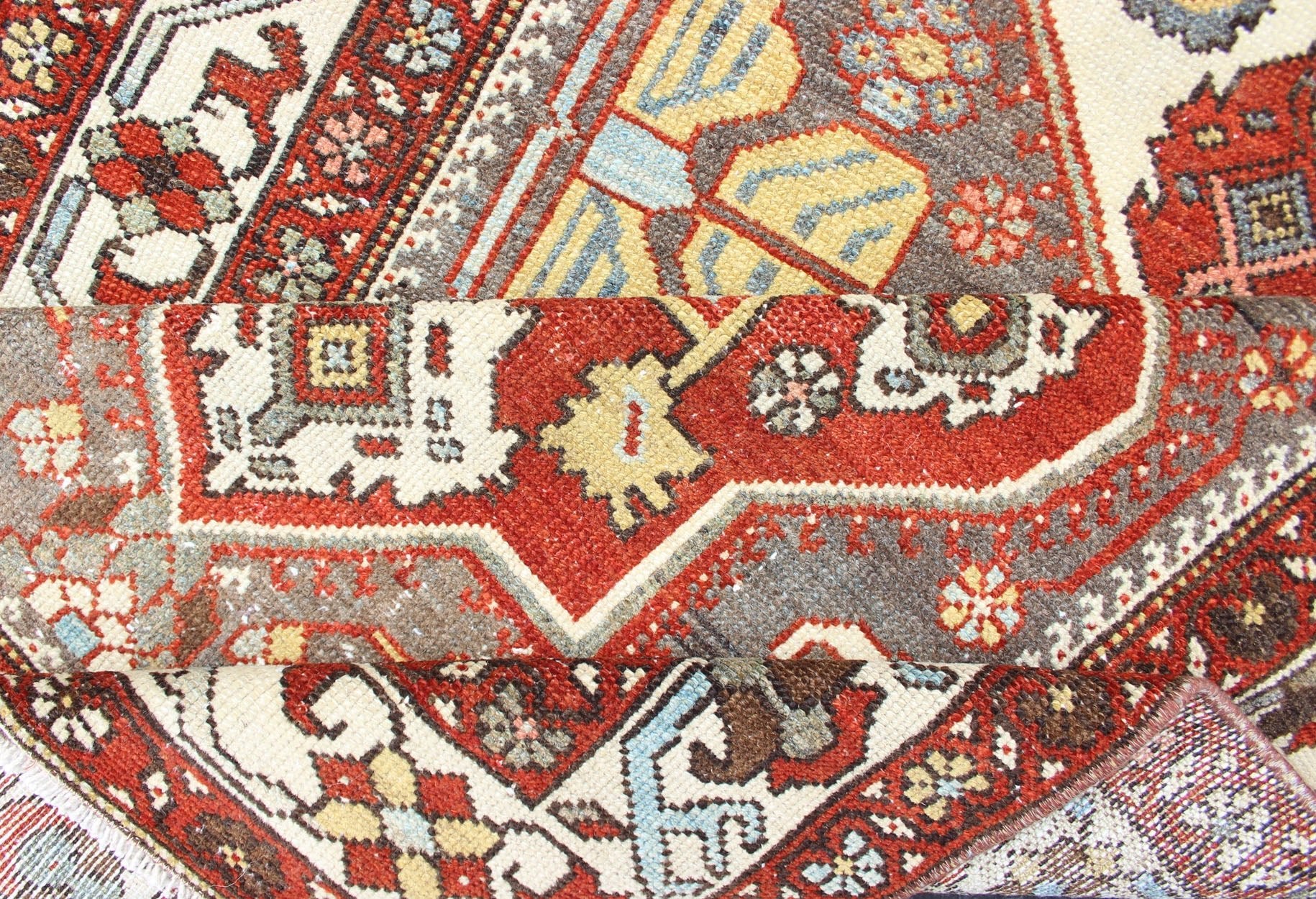 Antique Persian Bakhitari Colorful Runner in Gray, Ivory, Red & Light Green. Antique Persian Tribal Bakhitari Colorful Runner with geometric medallions in Gray, steel blue, Ivory, light green, cream yellow and Red. Keivan Woven Arts / rug SUS - 2009 - ... - Keivan Woven ArtsSUS - 2009 - 646 - 13304