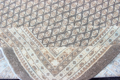 Antique Persian Tabriz Rug with Small - Scale All - Over Design and Gray Background Gray background Tabriz Antique rug from Persia with Repeating Geometric design, rug SUS - 2009 - 822, country of origin / type: Iran / Tabriz, circa 1940 This an... - Keivan Woven ArtsSUS - 2009 - 822 - 13322