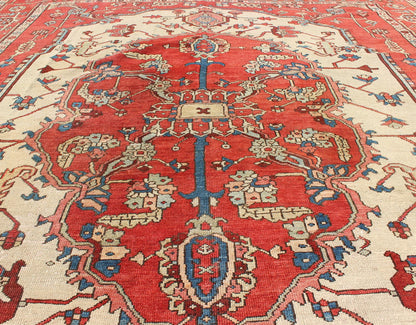 Antique Persian 19th Century Serapi Rug with Central Medallion Design in Cream Soft Red. Antique Persian Serapi Rug from 19th century, Keivan Woven Arts / rug /TRA - 0781, country of origin / type: Iran / Serapi , circa 1890. Measures: 9' ... - Keivan Woven ArtsTRA - 0781 - 711Rug