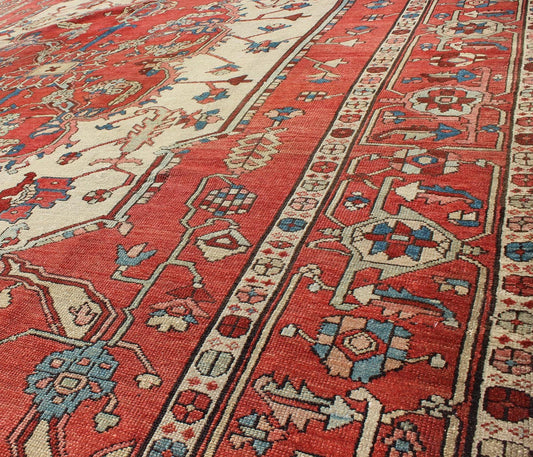 Antique Persian 19th Century Serapi Rug with Central Medallion Design in Cream Soft Red. Antique Persian Serapi Rug from 19th century, Keivan Woven Arts / rug /TRA - 0781, country of origin / type: Iran / Serapi , circa 1890. Measures: 9' ... - Keivan Woven ArtsTRA - 0781 - 711Rug