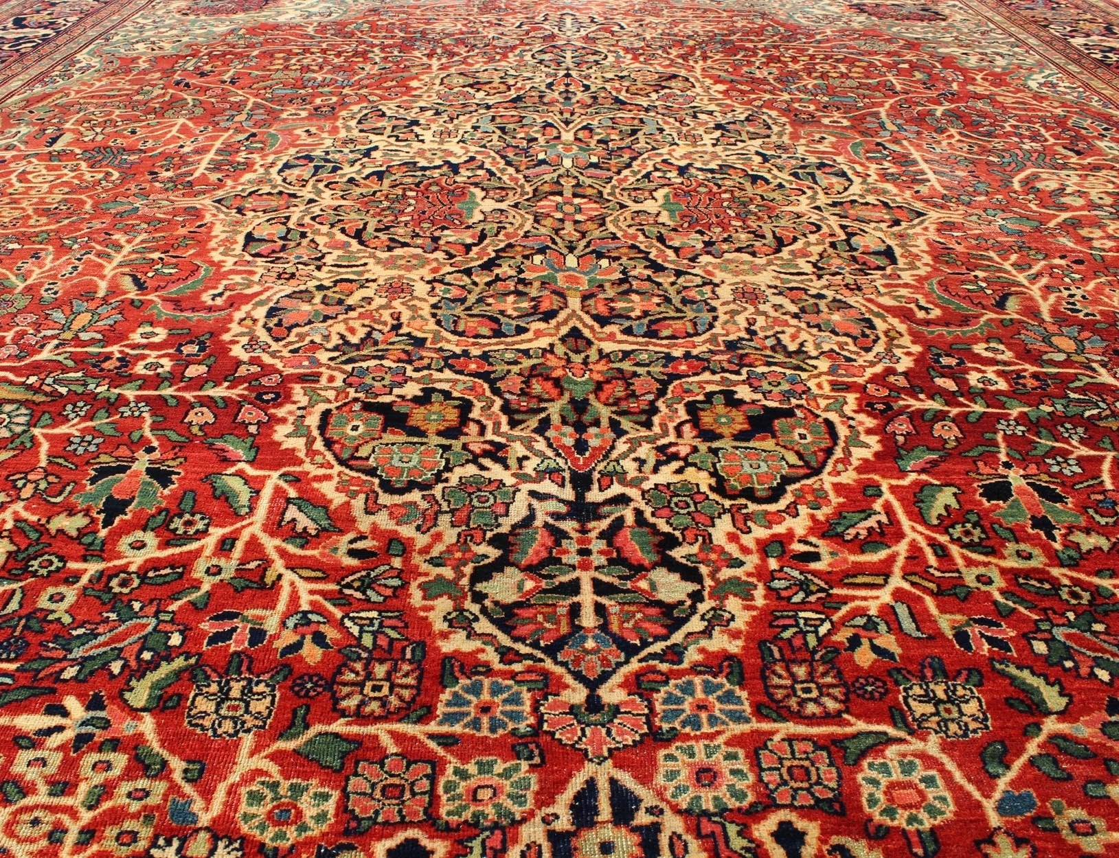 19th Century Antique Persian Sarouk Feraghan Rug with intricate Classic Design Classic design Antique Persian Rug with intricate Design, Keivan Woven Arts / rug TRA - 120702, country of origin / type: Iran / Sarouk Feraghan , circa 1890. Me... - Keivan Woven ArtsTRA - 120702 - 3291Rug